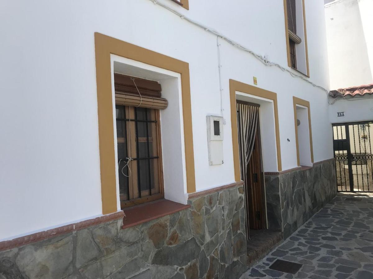 Casa Petra : Bonita Casa Rural En Yunquera Exterior photo